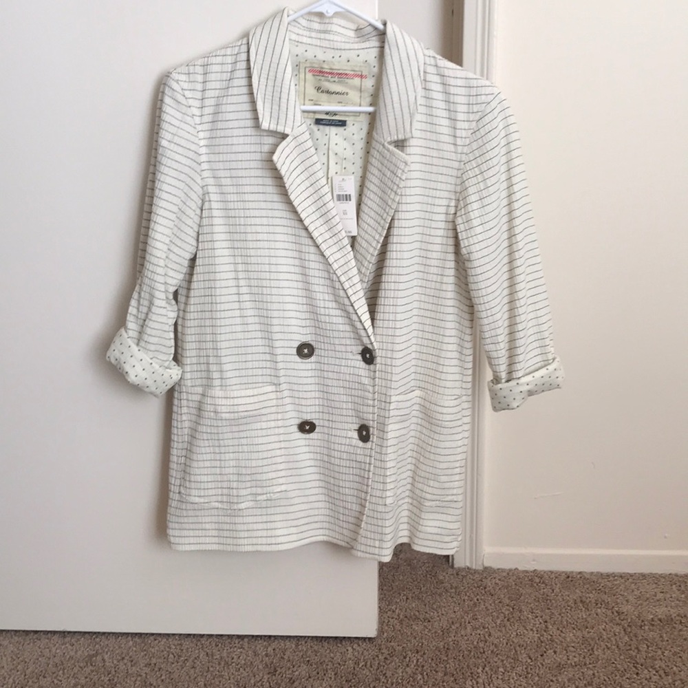 Anthropologie blazer in cream.